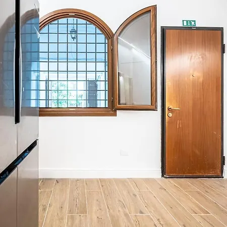 Aeterna Rhome - Domus Piramide Apartmán *