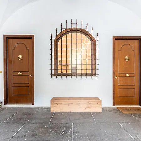 Apartman Aeterna Rhome - Domus Piramide